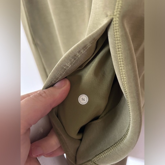 Lululemon Softstreme Back In Action Dress Size 14 Bronze Green - Picture 7 of 12